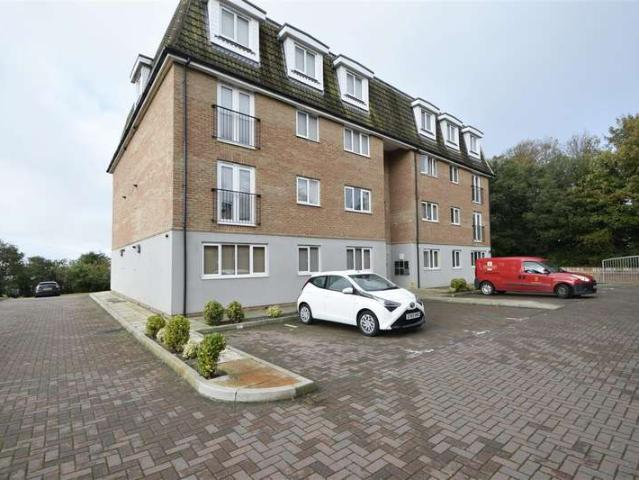 Flat for rent in St Helen's, Guestling Green