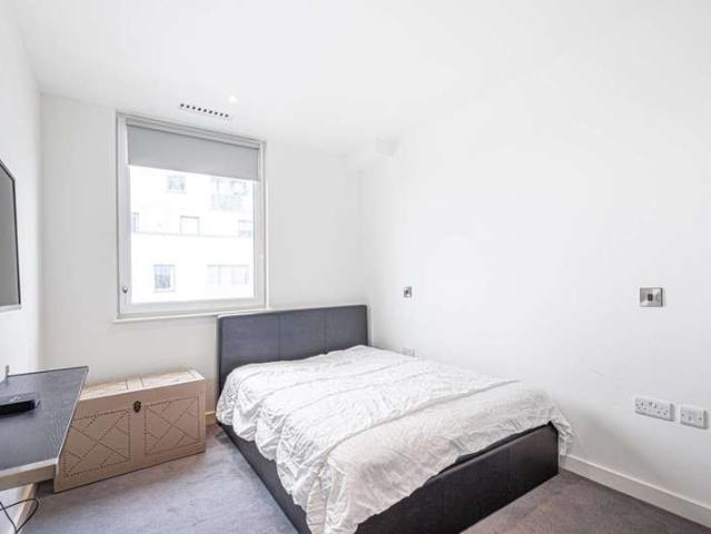 Flat for rent in Colindale, London Borough of Brent