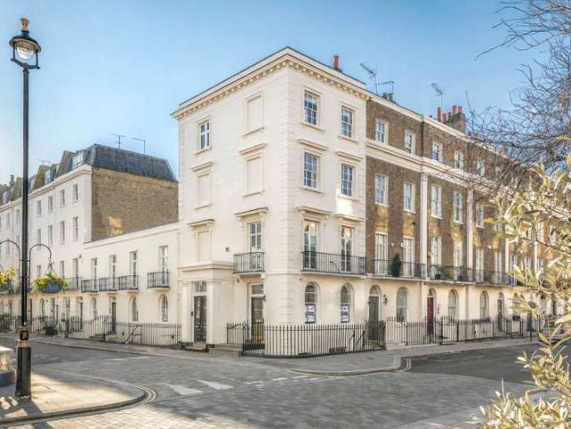 Flat for sale in City of Westminster, Greater London