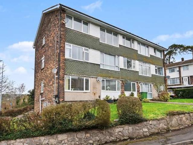 Flat for rent in Llandough