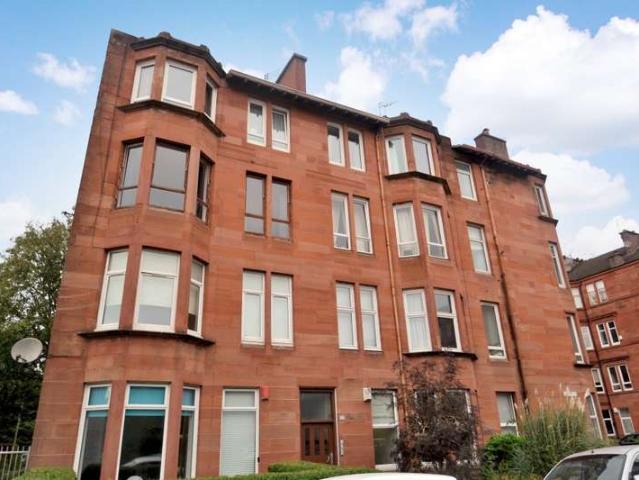 Flat for sale in Battlefield, Scotland