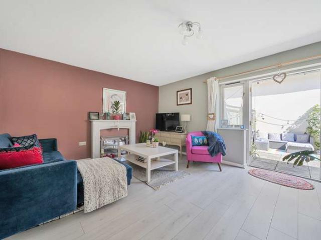 Flat for sale in Great Faringdon, Dromore