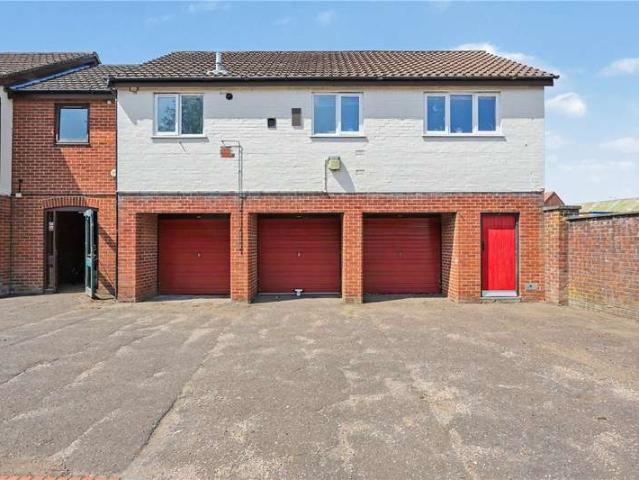 Flat for sale in Heigham Grove, East Bank