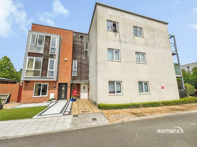 Flat for sale in Priest Down, Hampshire