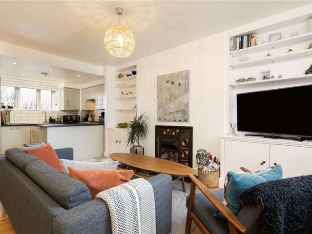 Flat for sale in Putney, Greater London