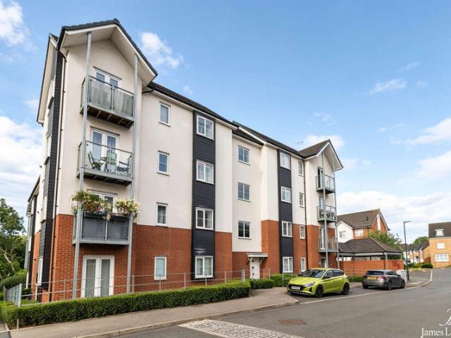 Flat for rent in Coleshill, West Midlands
