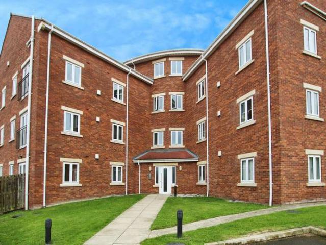 Flat for sale in Gawthorpe, West Yorkshire