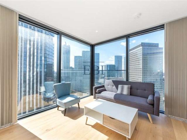 Flat for sale in Isle Of Dogs, Greater London