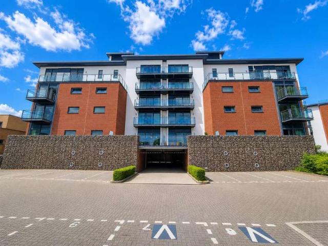 Flat for sale in Priddy's Hard, Middlecroft