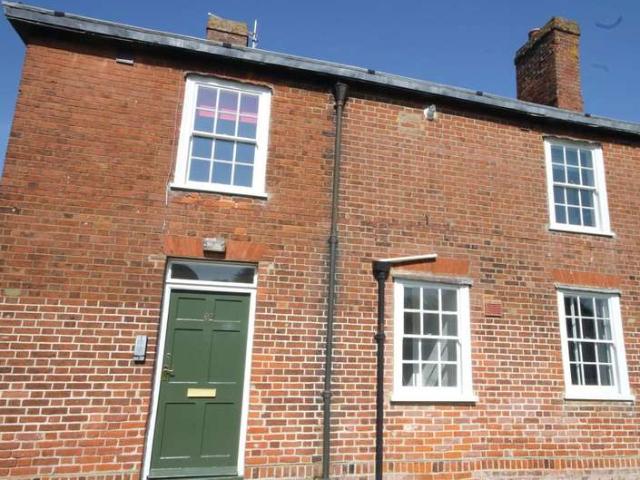 Flat for rent in Oad Street, Kent