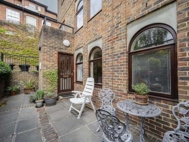 Flat for sale in St John's Wood, St. John's Wood