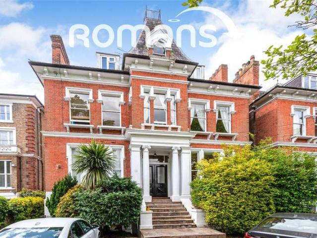 Flat for sale in Clewer Village, Windsor