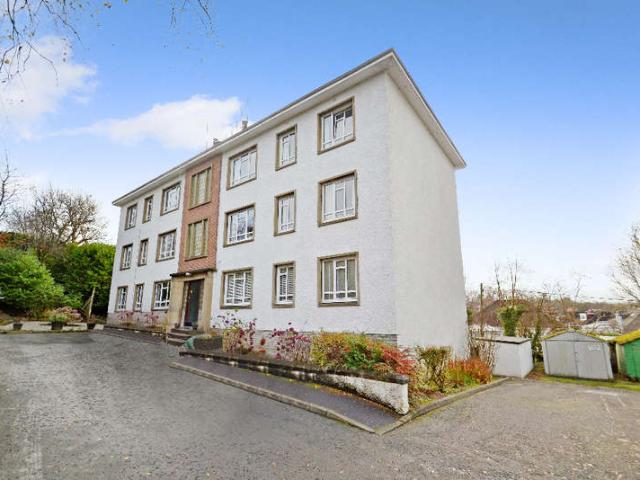 Flat for sale in North Williamwood, Clarkston