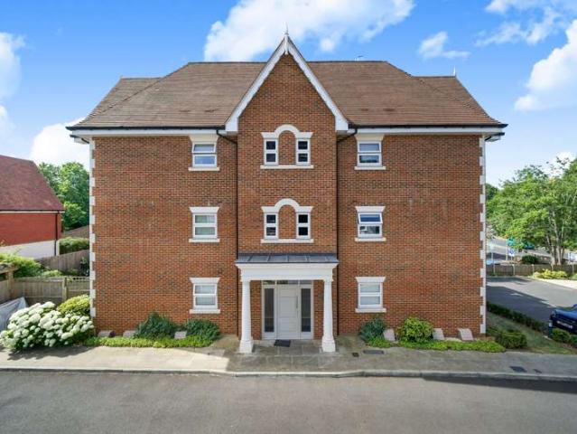 Flat for sale in Abbotswood, Westborough