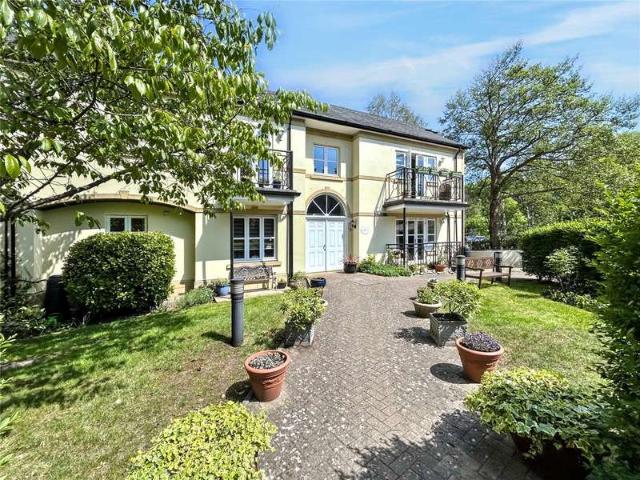 Flat for sale in Sherborne, East Dorset
