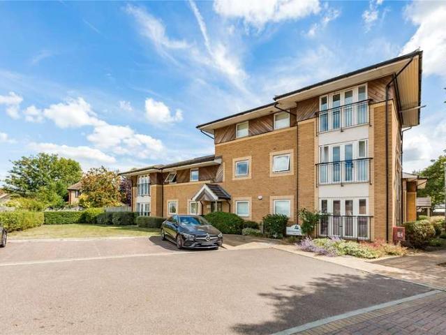 Flat for sale in Ardleigh Green, Greater London