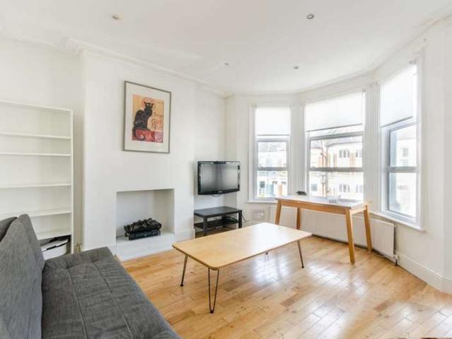 Flat for rent in Kensal Green, Harlesden