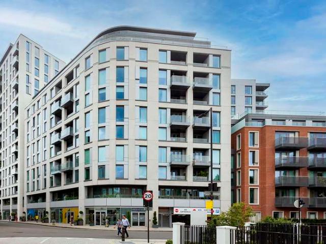 Flat for sale in London Borough of Hammersmith and Fulham, Greater London