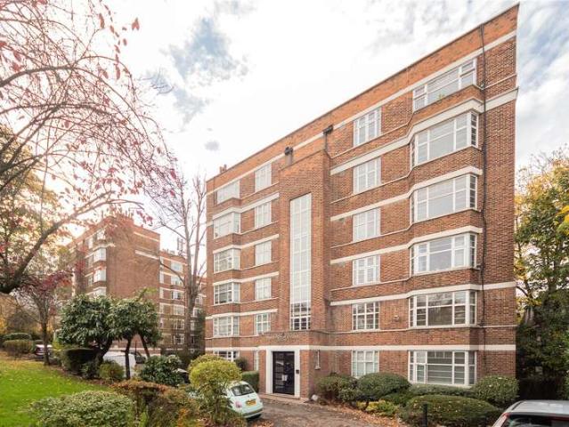 Flat for sale in Muswell Hill, Greater London