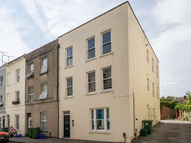 Flat for sale in Golden Valley, Gloucestershire