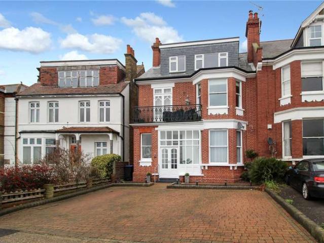 Flat for sale in Westcliff-on-Sea, Southend-on-Sea