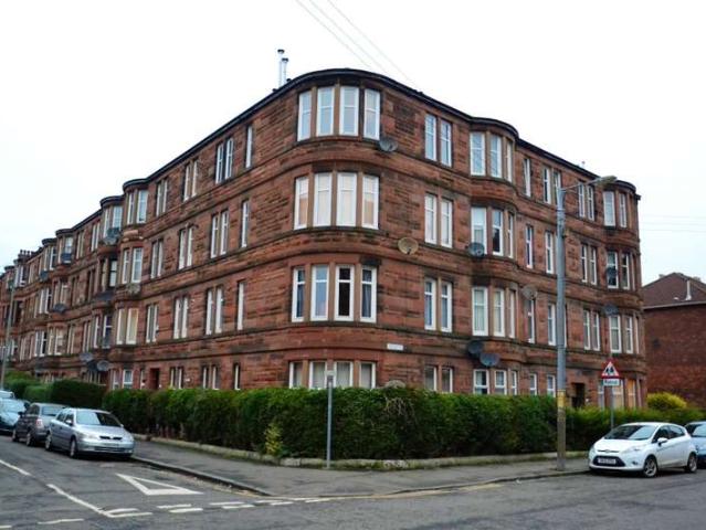 Flat for sale in Battlefield, Scotland