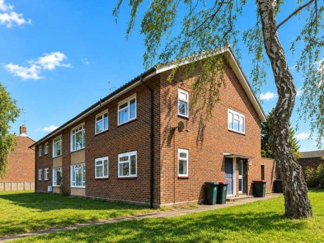Flat for sale in Langley Green, Glynde