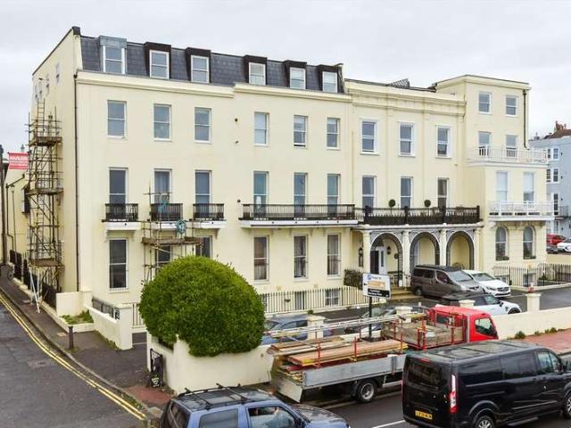 Flat for sale in Kemptown, Brighton