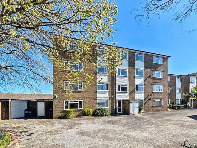 Flat for sale in Upperton, Eastbourne