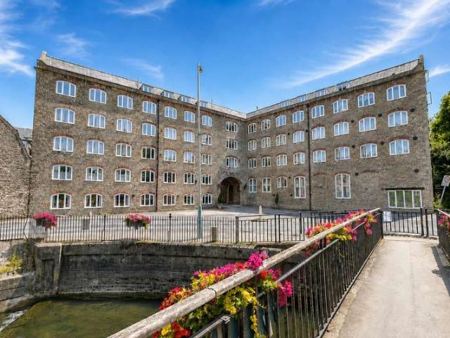 Flat for sale in Malmesbury, Wiltshire