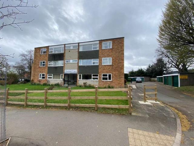 Flat for sale in Barnard's Green, Malvern Hills