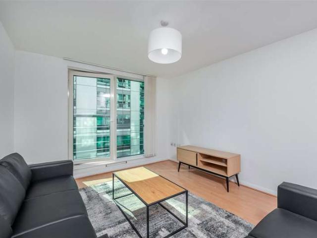 Flat for sale in London Borough of Lambeth, Greater London