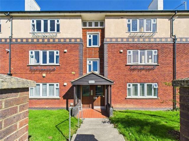 Flat for sale in Feckenham, City Of Bristol