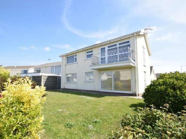 Flat for sale in Porthcawl, Nottage