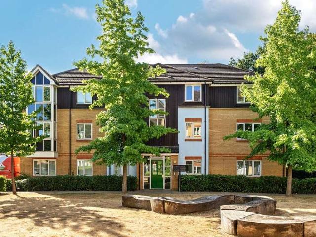 Flat for sale in Guildford Park, Westborough