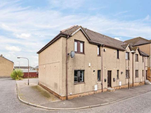 Flat for sale in West Calder, West Lothian