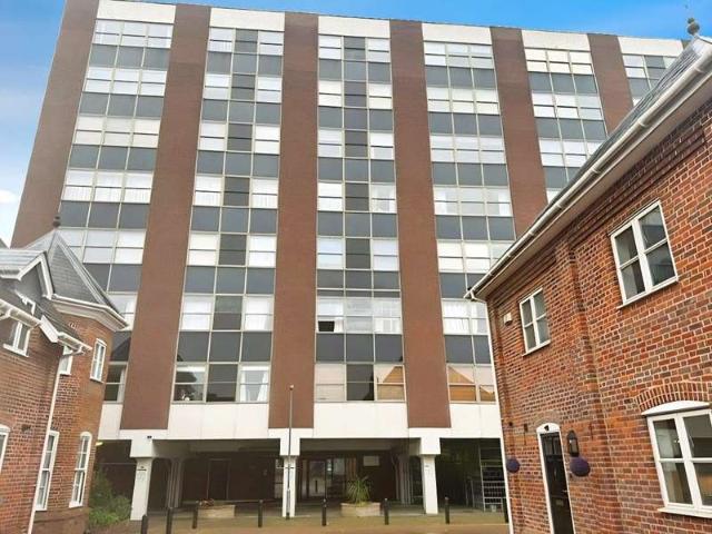 Flat for sale in Fordham Heath, Essex