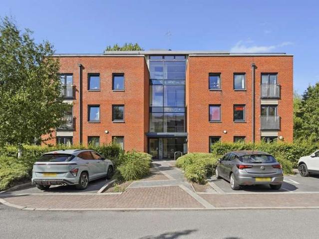 Flat for sale in Hurdsfield, Macclesfield