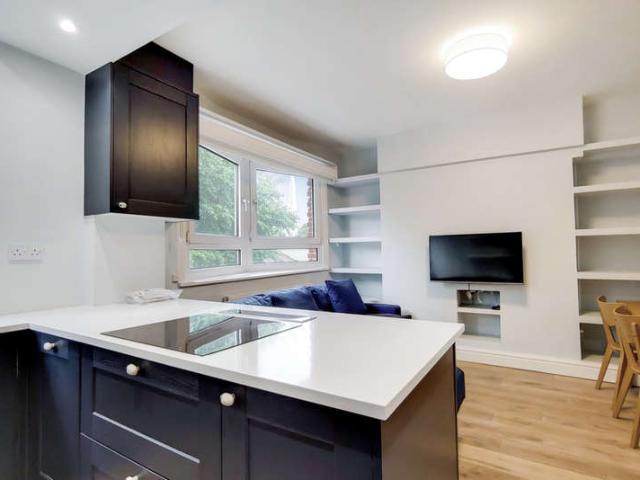 Flat for sale in Old Kent Road, Greater London