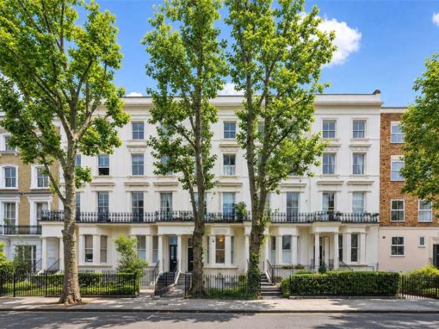 Flat for sale in Maida Vale, Greater London