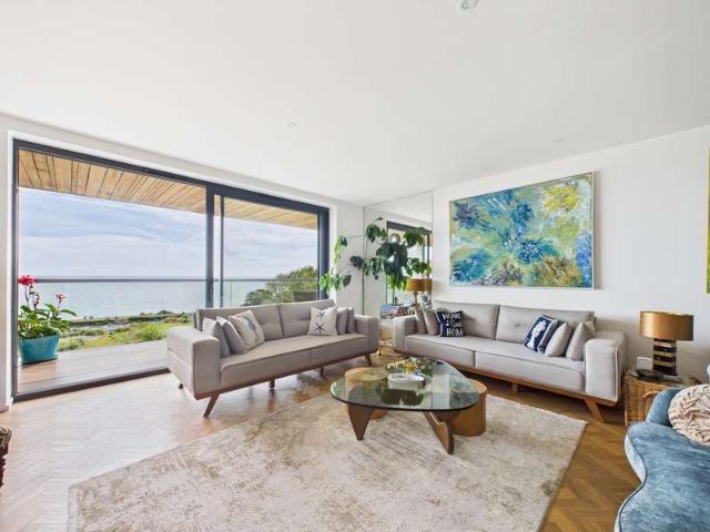 Flat for sale in Acol, Kent