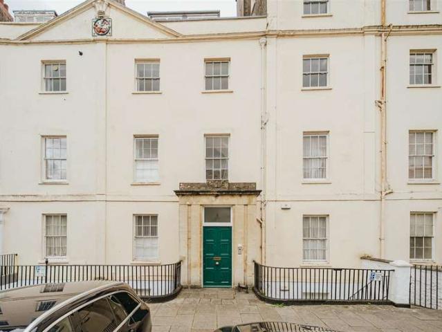 Flat for sale in Hotwells, Feckenham