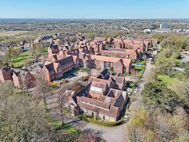 Flat for sale in The Galleries, Navestock Side