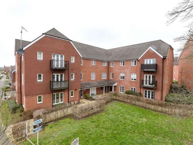 Flat for sale in Greenfields, Red Hill