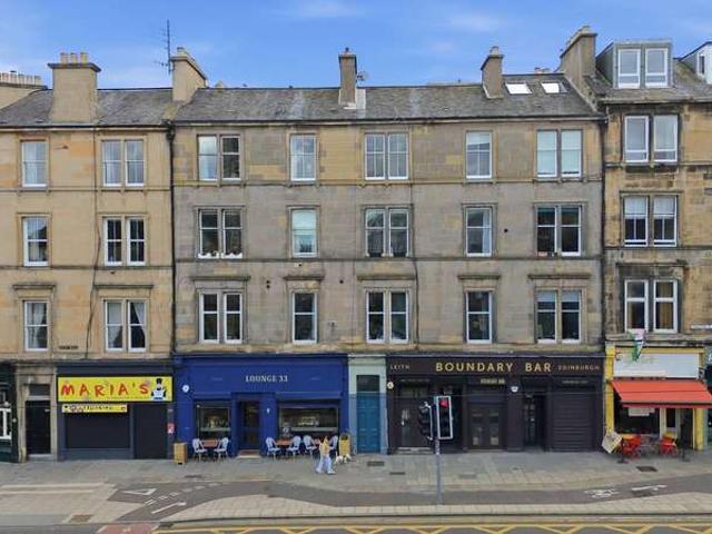 Flat for sale in Lorne, Leith