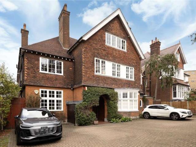 Flat for sale in Putney, Greater London