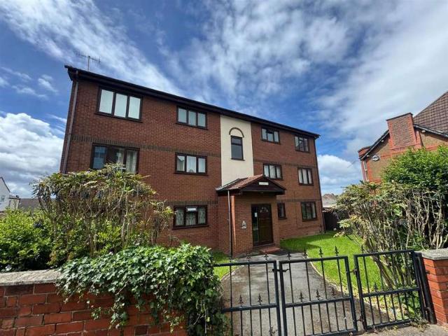 Flat for sale in Liscard