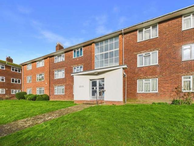 Flat for sale in Fishersgate, West Sussex