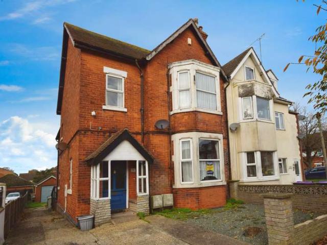 Flat for sale in Skegness, East Lindsey