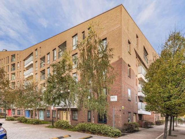 Flat for sale in Whitechapel, Greater London